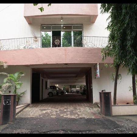 Hotel Sai Ganesh Lodging & Boarding By Wb Inn Titwala Экстерьер фото